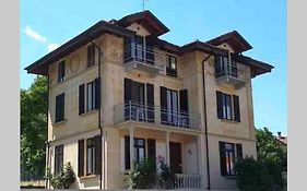 Luminoso Appartamento In Villa A Stresa